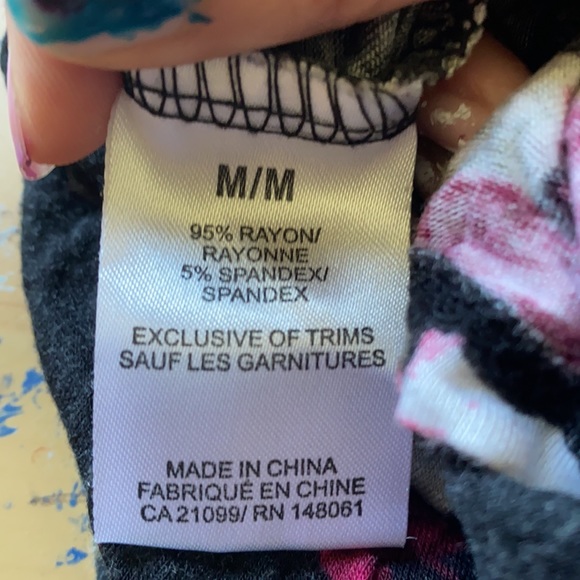 Flower shirt - Picture 5 of 5